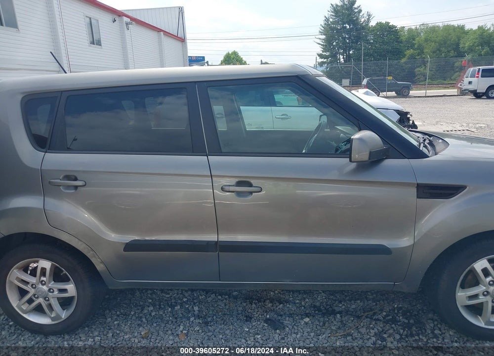 2011 KIA SOUL VIN: KNDJT2A24B7312887