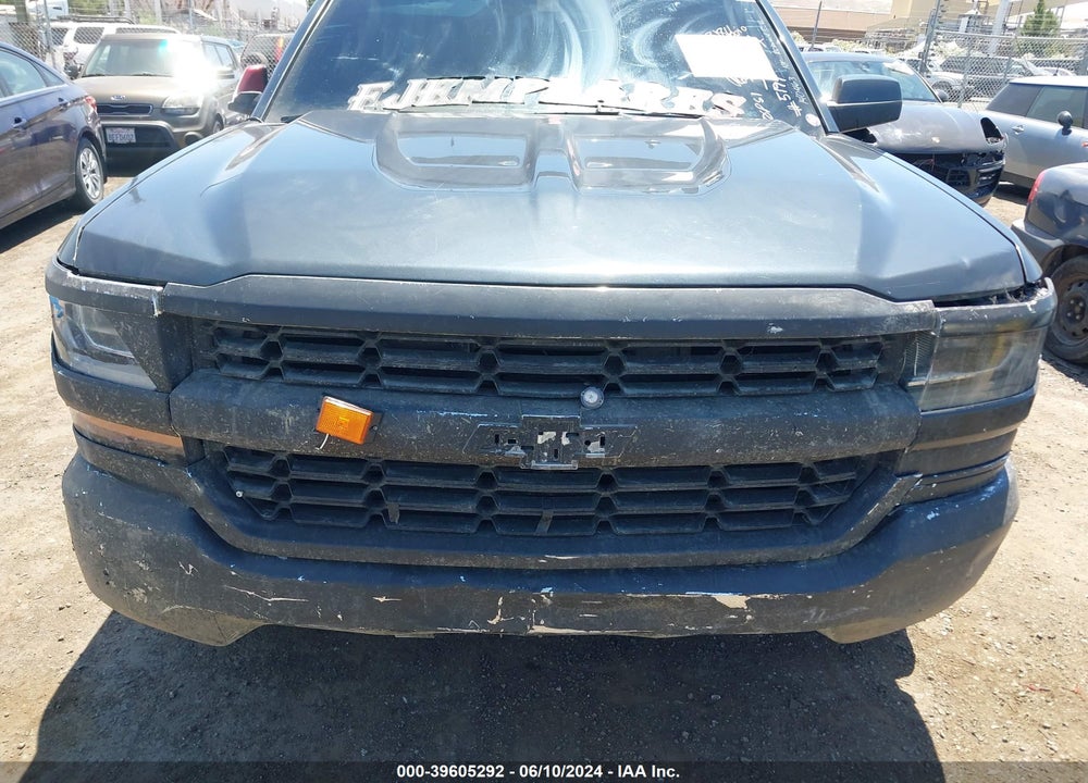 2018 CHEVROLET SILVERADO 1500 1LT VIN: 1GCRCRECXJZ140463