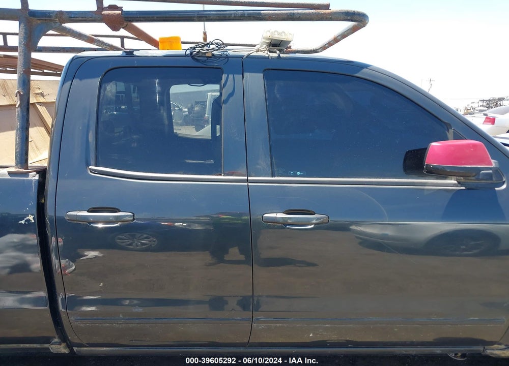 2018 CHEVROLET SILVERADO 1500 1LT VIN: 1GCRCRECXJZ140463