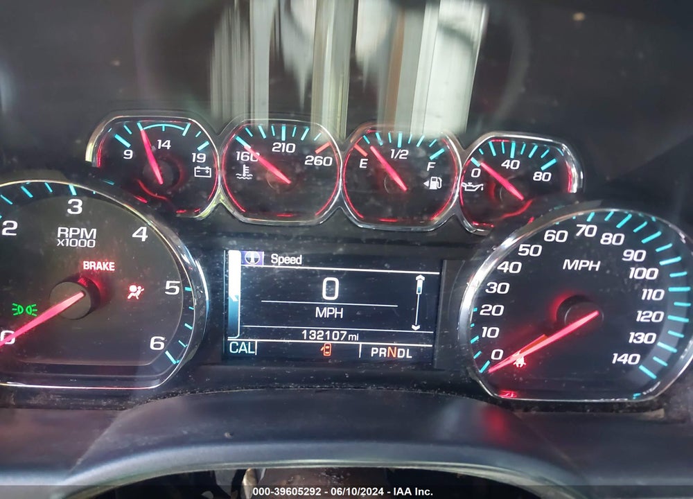 2018 CHEVROLET SILVERADO 1500 1LT VIN: 1GCRCRECXJZ140463