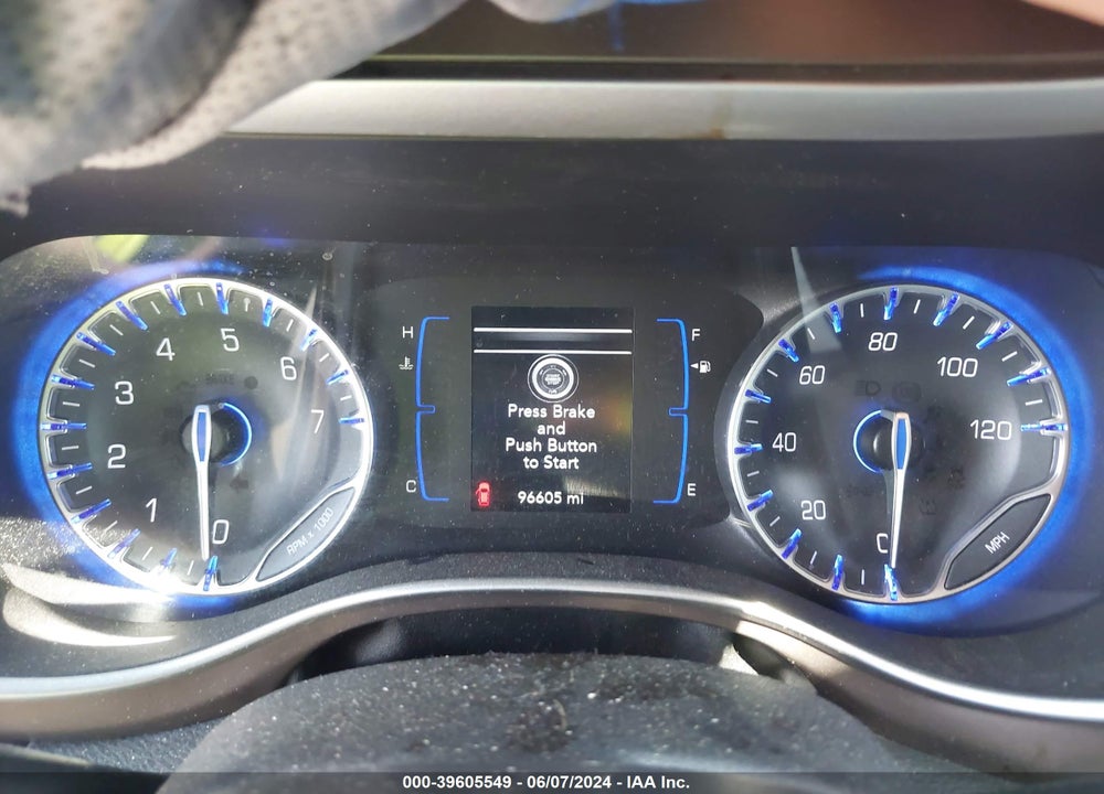 2018 CHRYSLER PACIFICA TOURING L VIN: 2C4RC1BG5JR210714