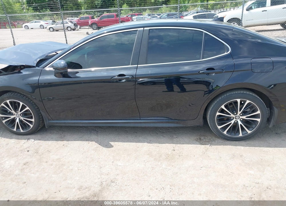 2020 TOYOTA CAMRY SE VIN: 4T1G11AK4LU877570