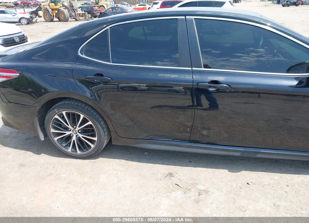 2020 TOYOTA CAMRY SE VIN: 4T1G11AK4LU877570