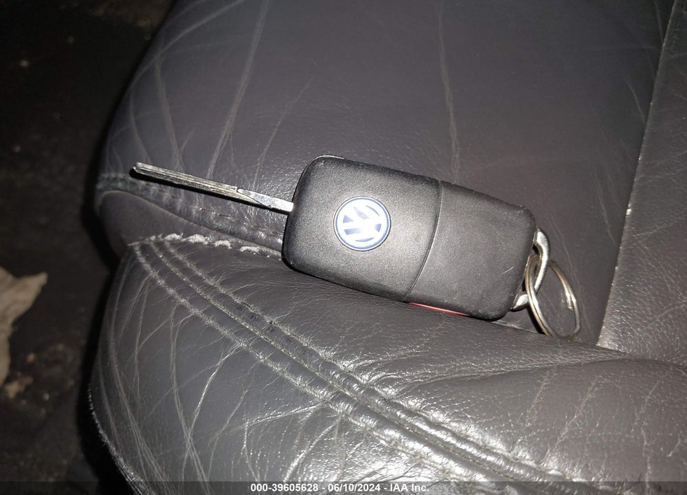 2006 VOLKSWAGEN JETTA GLI VIN: 3VWXJ71K36M676210
