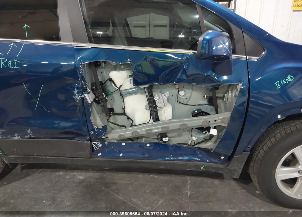 2019 CHEVROLET TRAX LT VIN: 3GNCJLSBXKL169062