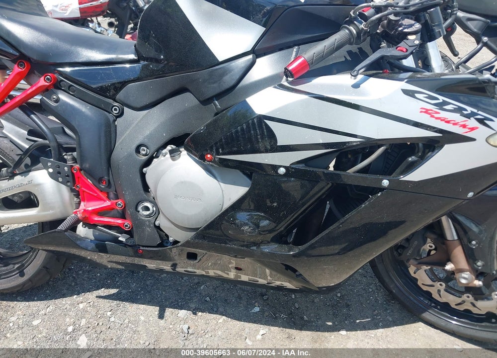 2005 HONDA CBR1000 RR VIN: JH2SC57065M102882