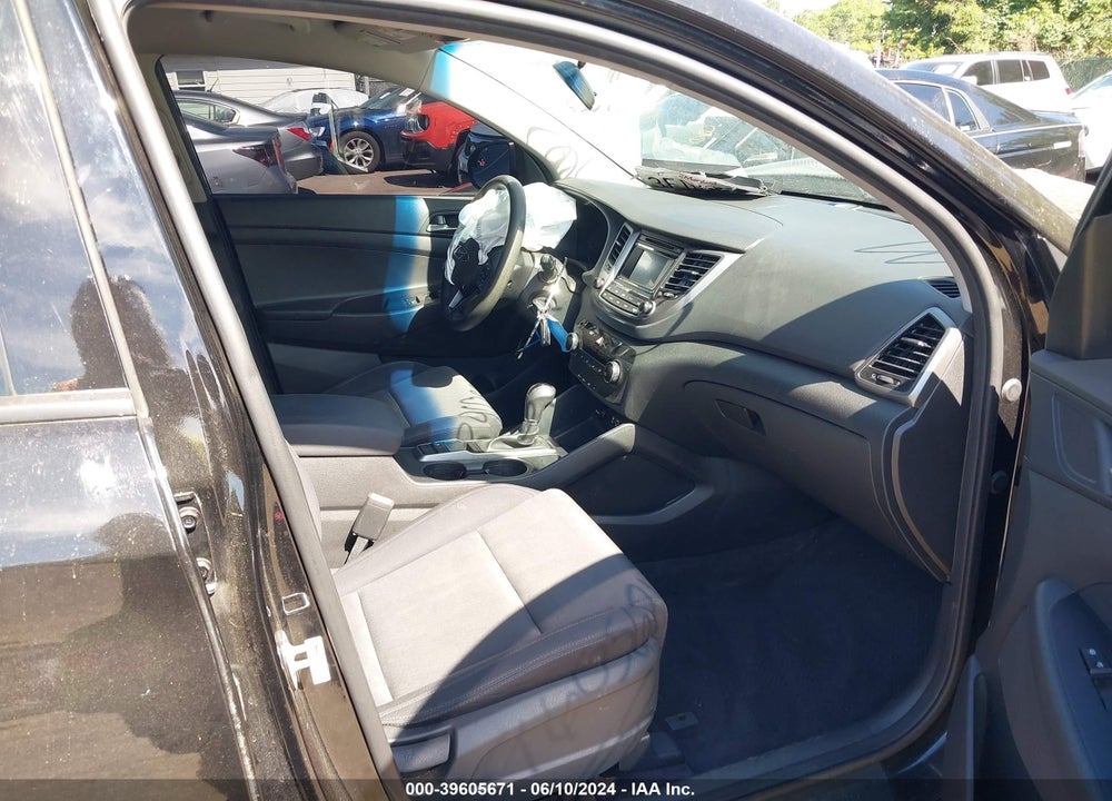 2018 HYUNDAI TUCSON SE VIN: KM8J23A43JU708315