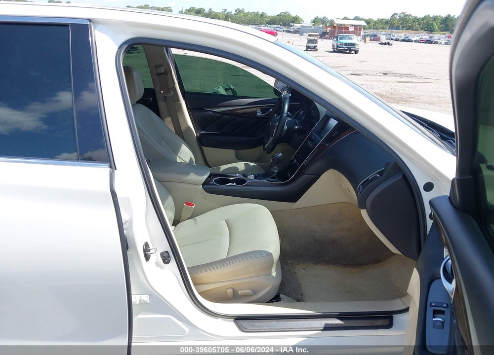 2018 INFINITI Q50 3.0T LUXE VIN: JN1EV7APXJM591107