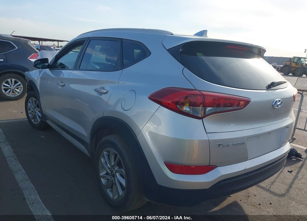 2018 HYUNDAI TUCSON SEL VIN: KM8J33A45JU677257