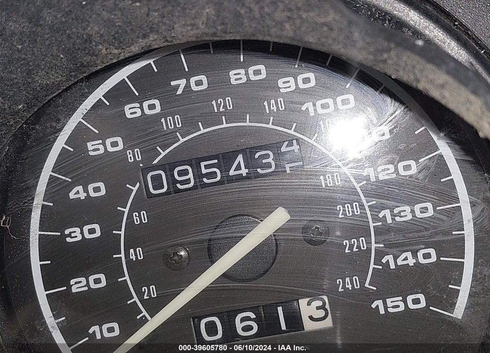 1997 BMW R1100 RT VIN: WB10418A8VZC62892