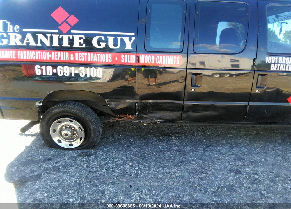 2000 FORD E-350 SUPER DUTY VIN: 1FTSE34L8YHA41070
