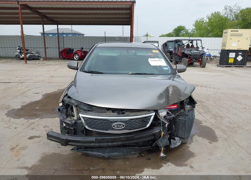 2011 KIA FORTE VIN: KNAFU5A24B5383570