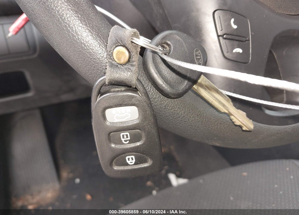2011 KIA FORTE VIN: KNAFU5A24B5383570