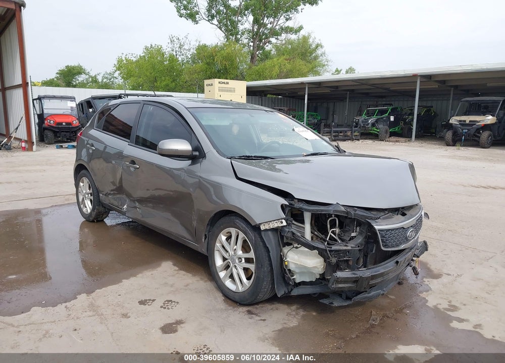 2011 KIA FORTE VIN: KNAFU5A24B5383570