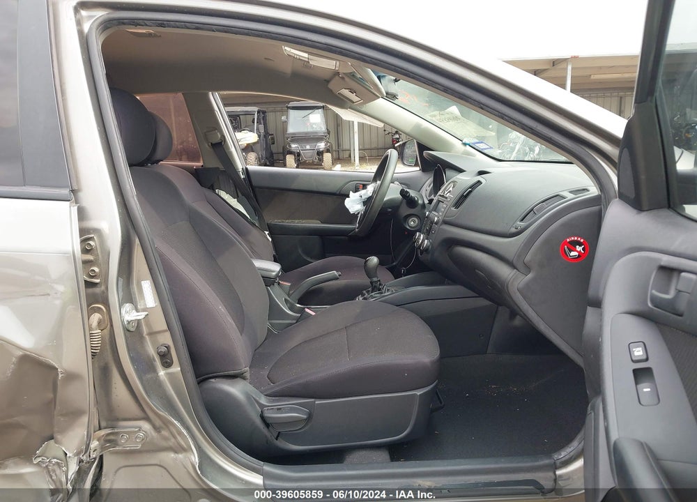 2011 KIA FORTE VIN: KNAFU5A24B5383570
