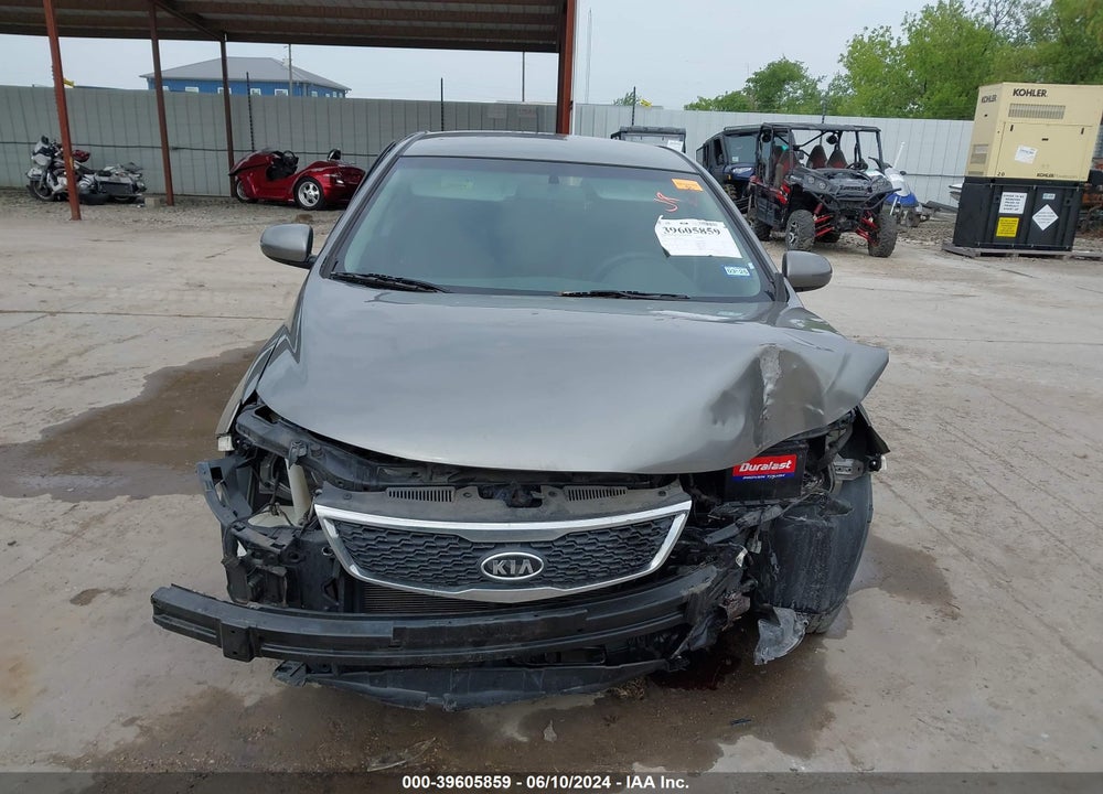 2011 KIA FORTE VIN: KNAFU5A24B5383570