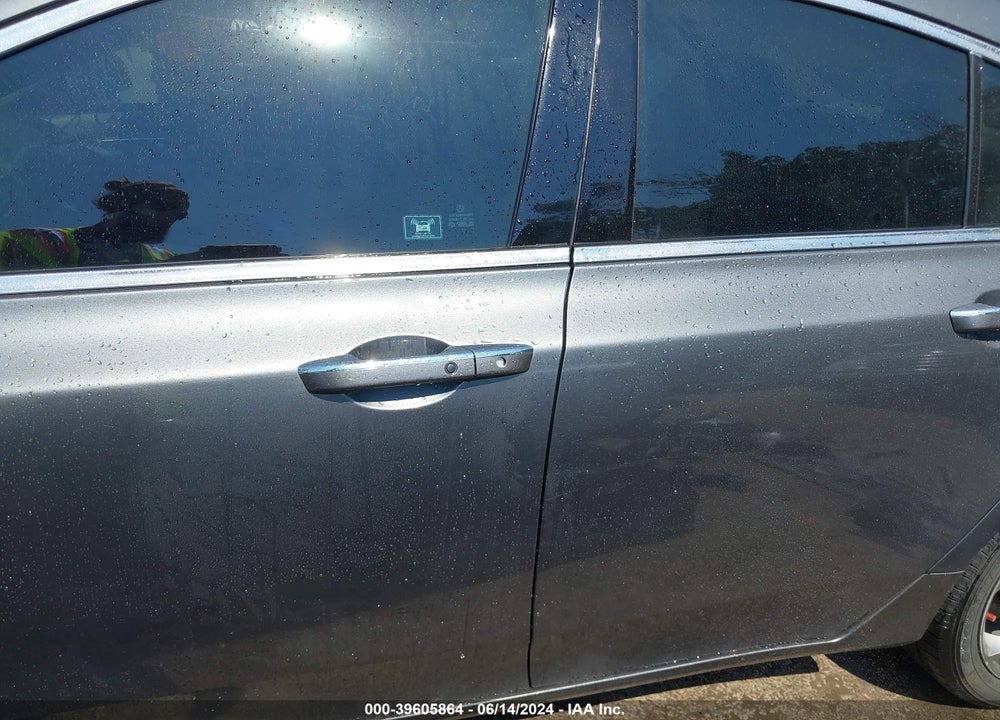 2011 ACURA TL 3.7 VIN: 19UUA9F52BA002305