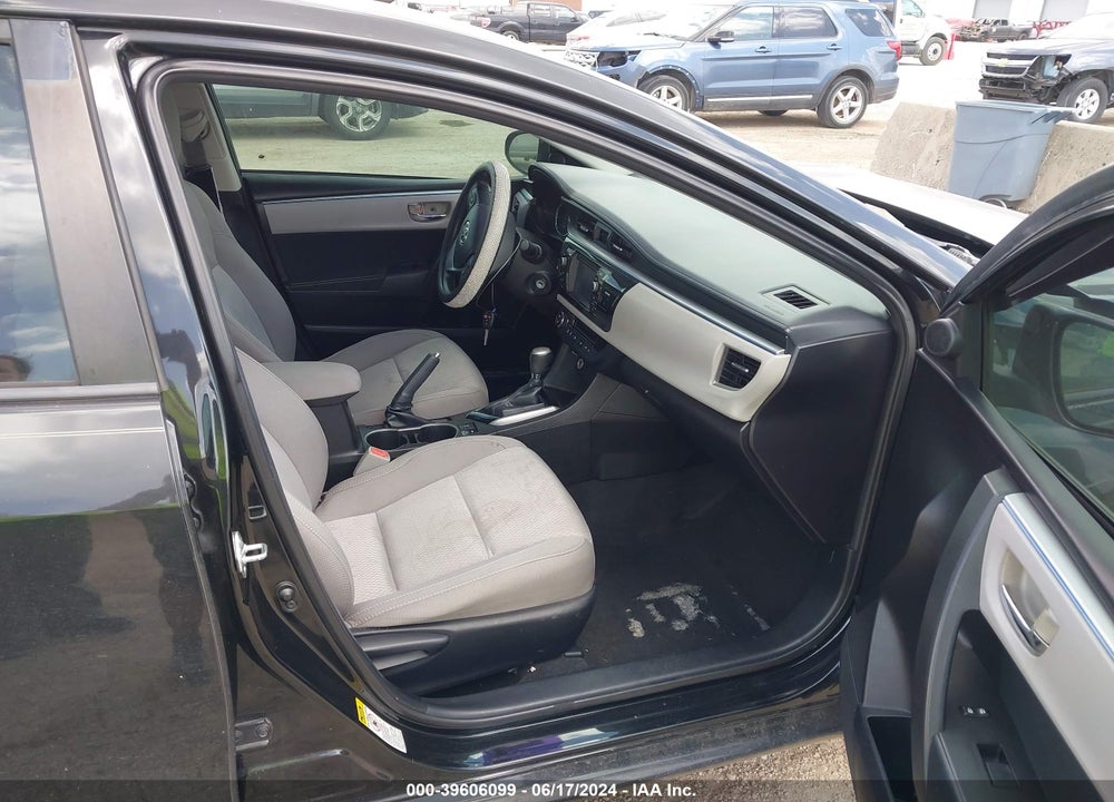 2015 TOYOTA COROLLA LE VIN: 5YFBURHE5FP197683