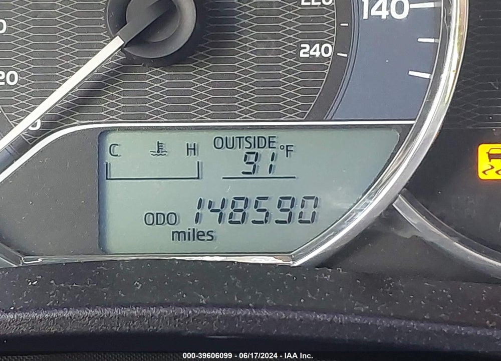 2015 TOYOTA COROLLA LE VIN: 5YFBURHE5FP197683