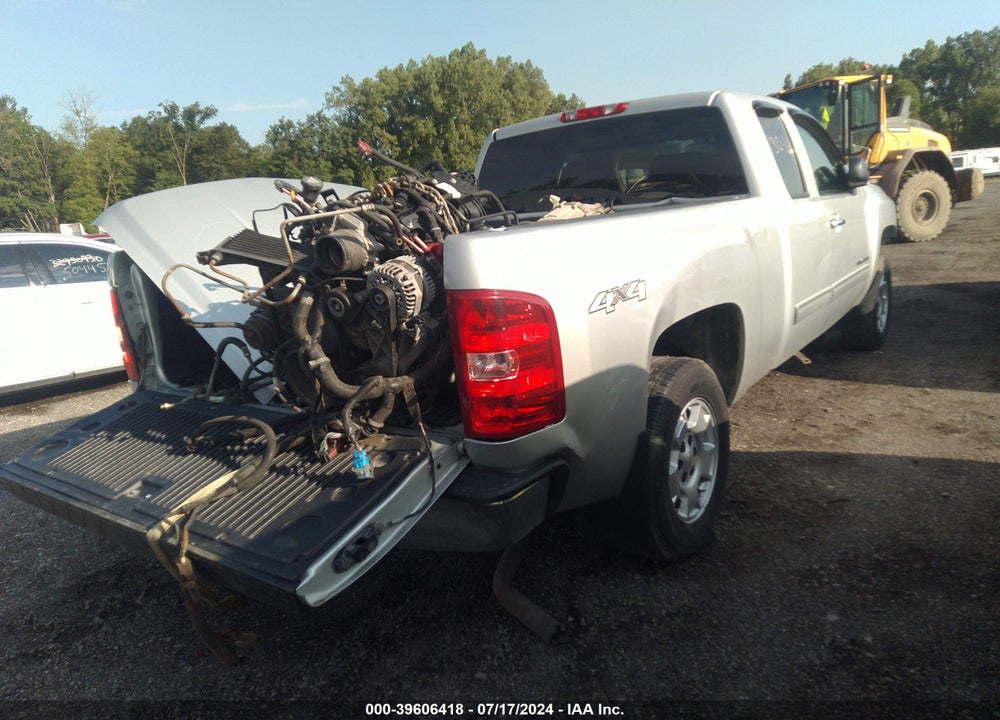 2011 CHEVROLET SILVERADO 1500 VIN: 1GCRKSEA1BZ213813