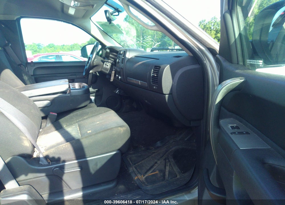 2011 CHEVROLET SILVERADO 1500 VIN: 1GCRKSEA1BZ213813