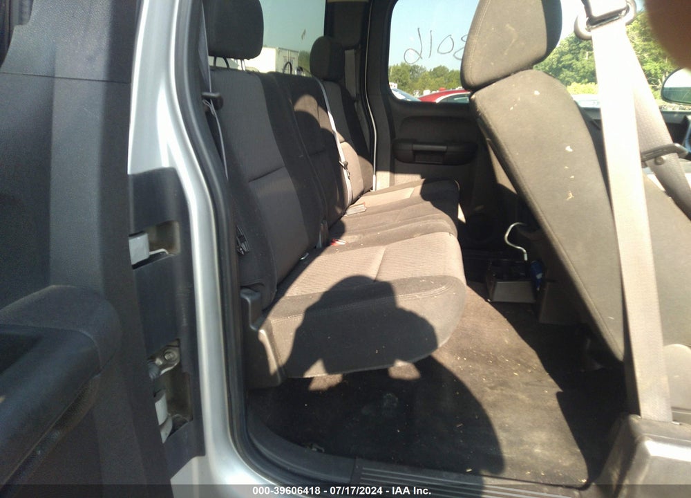 2011 CHEVROLET SILVERADO 1500 VIN: 1GCRKSEA1BZ213813