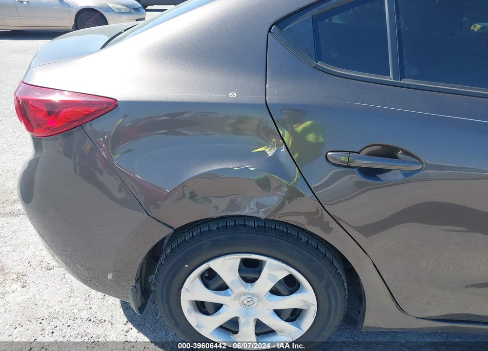 2015 MAZDA 3 I SPORT VIN: 3MZBM1U72FM192017