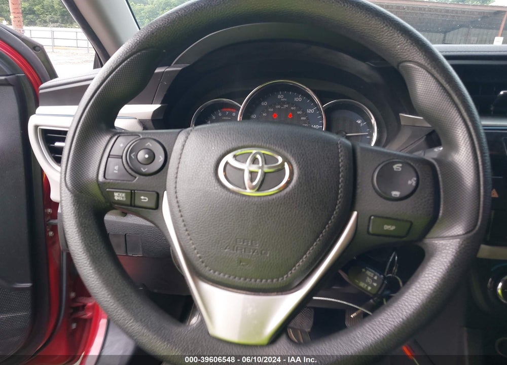 2015 TOYOTA COROLLA LE VIN: 5YFBURHE7FP295050