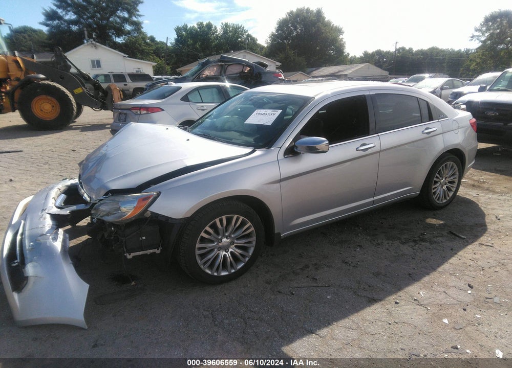 2012 CHRYSLER 200 VIN: 1C3CCBCG0CN113323