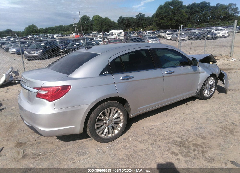 2012 CHRYSLER 200 VIN: 1C3CCBCG0CN113323