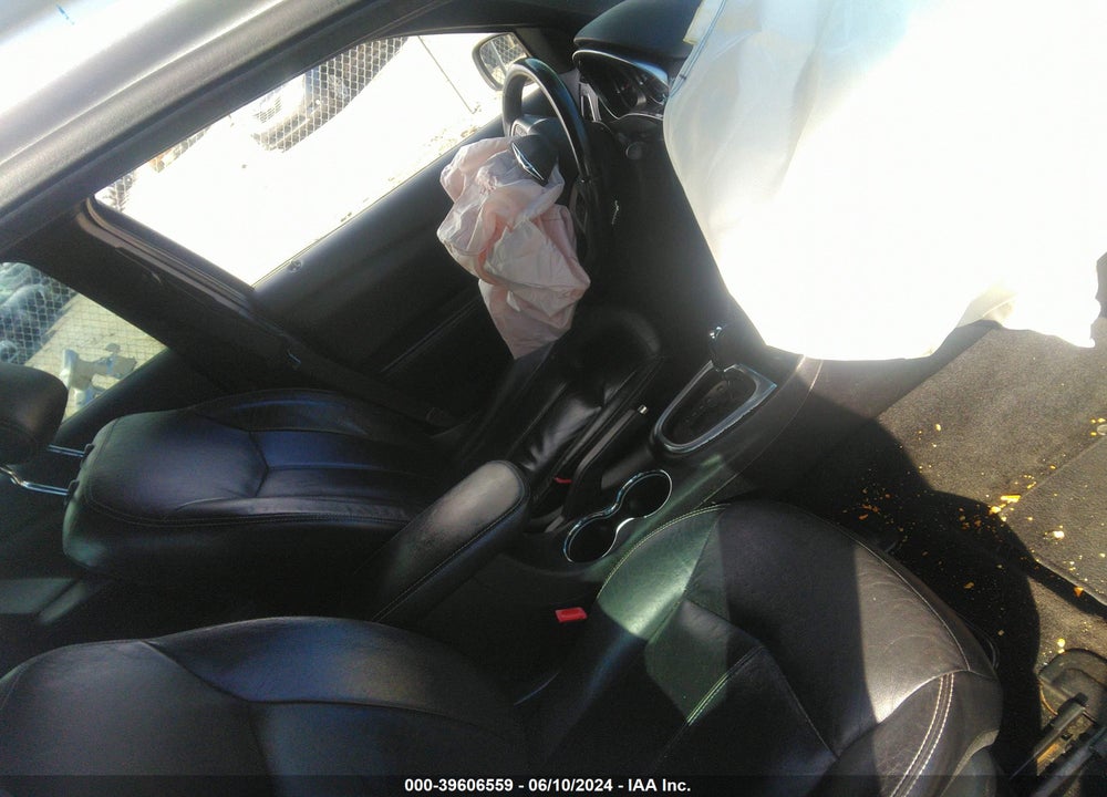 2012 CHRYSLER 200 VIN: 1C3CCBCG0CN113323