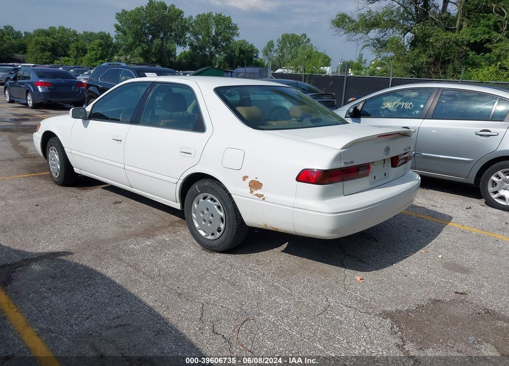 1997 TOYOTA CAMRY LE VIN: 4T1BG22K3VU128548
