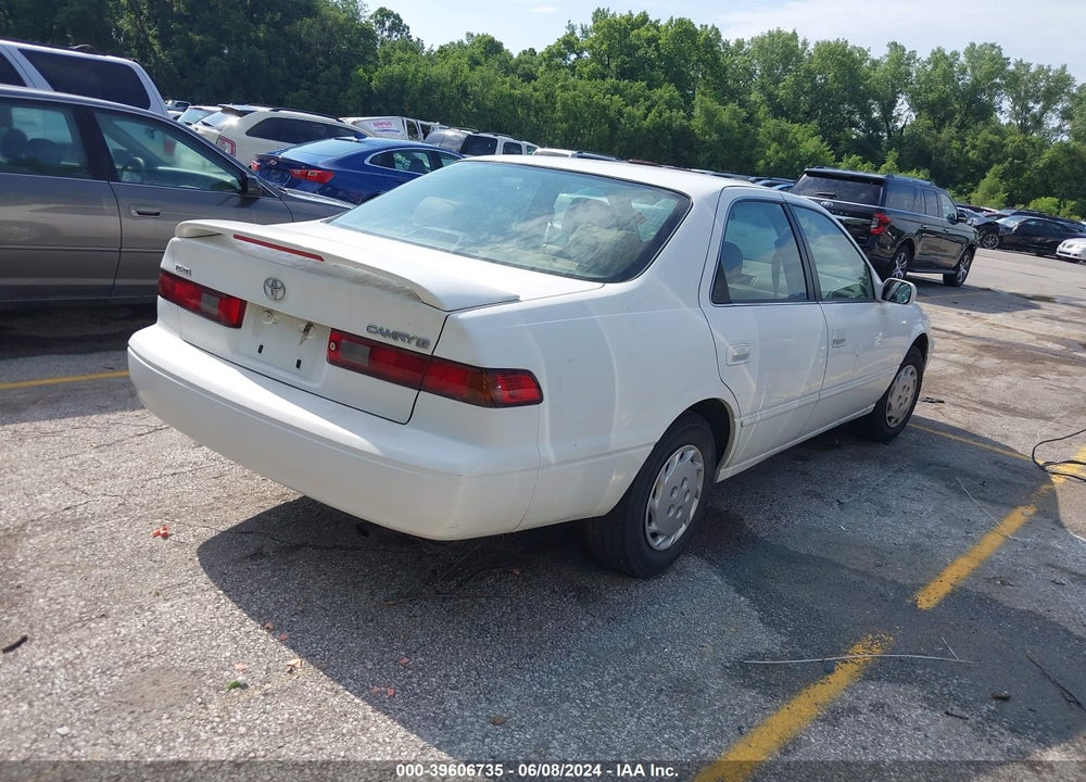 1997 TOYOTA CAMRY LE VIN: 4T1BG22K3VU128548