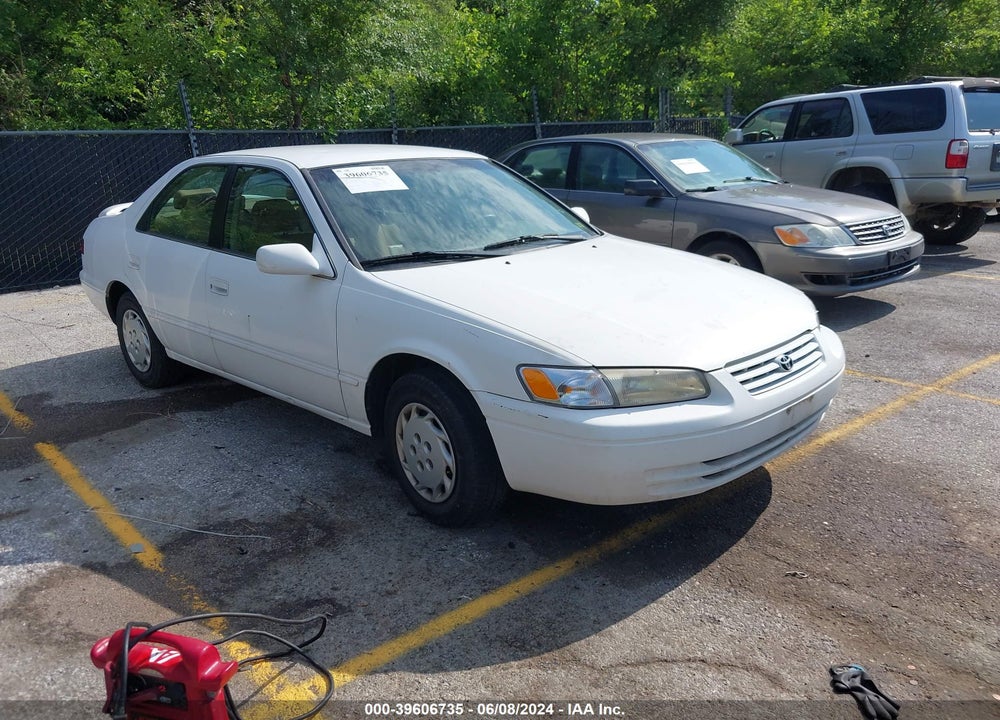 1997 TOYOTA CAMRY LE VIN: 4T1BG22K3VU128548