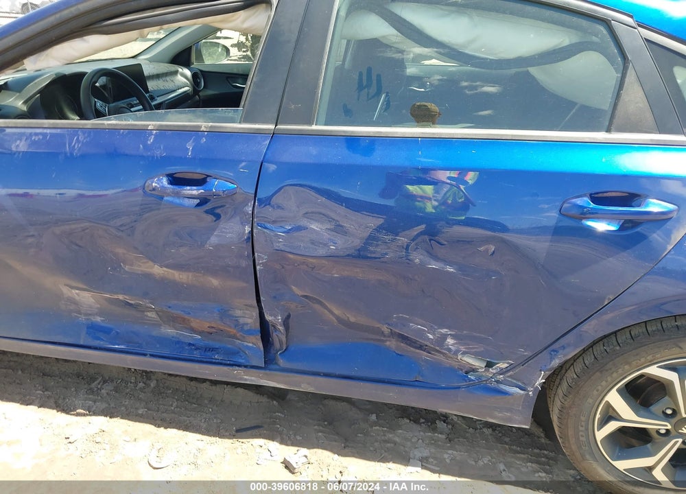 2021 KIA FORTE LXS VIN: 3KPF24AD1ME375759