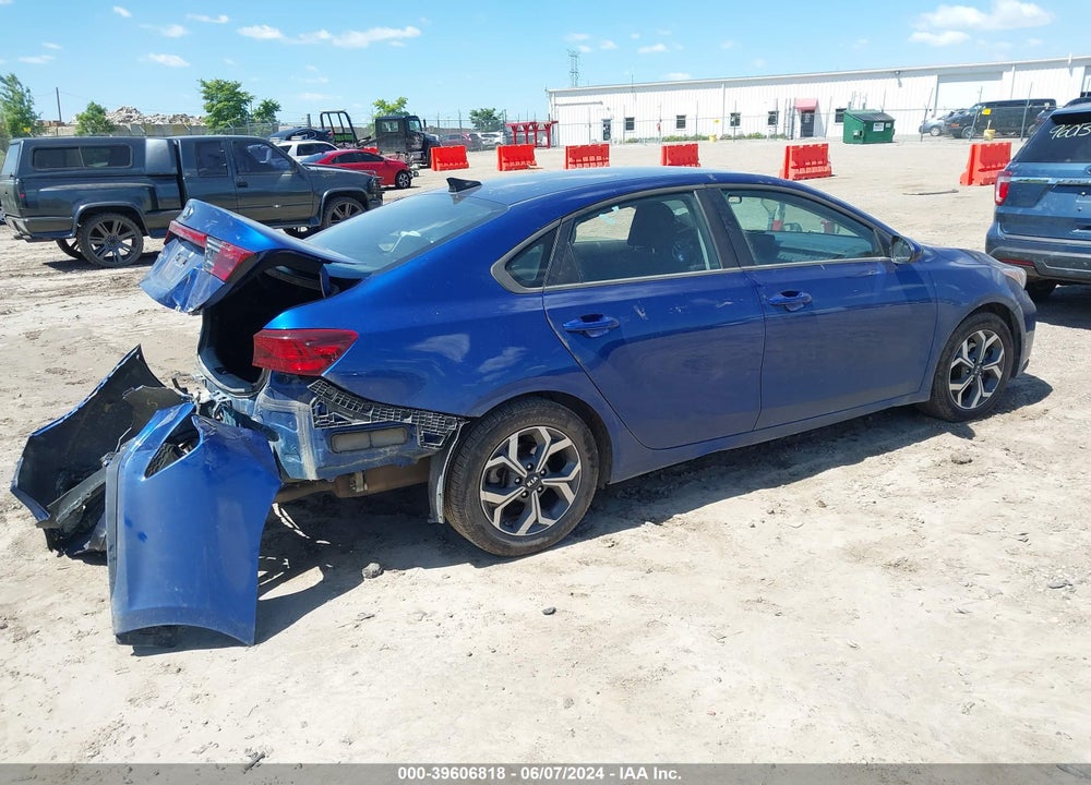 2021 KIA FORTE LXS VIN: 3KPF24AD1ME375759