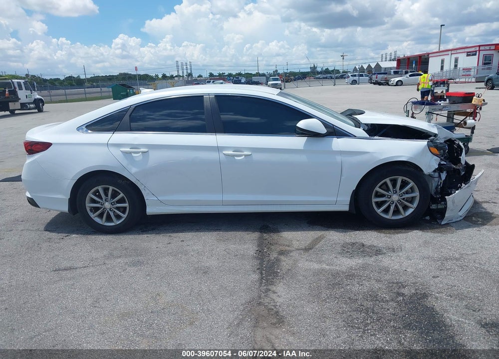 2019 HYUNDAI SONATA SE VIN: 5NPE24AF2KH737894