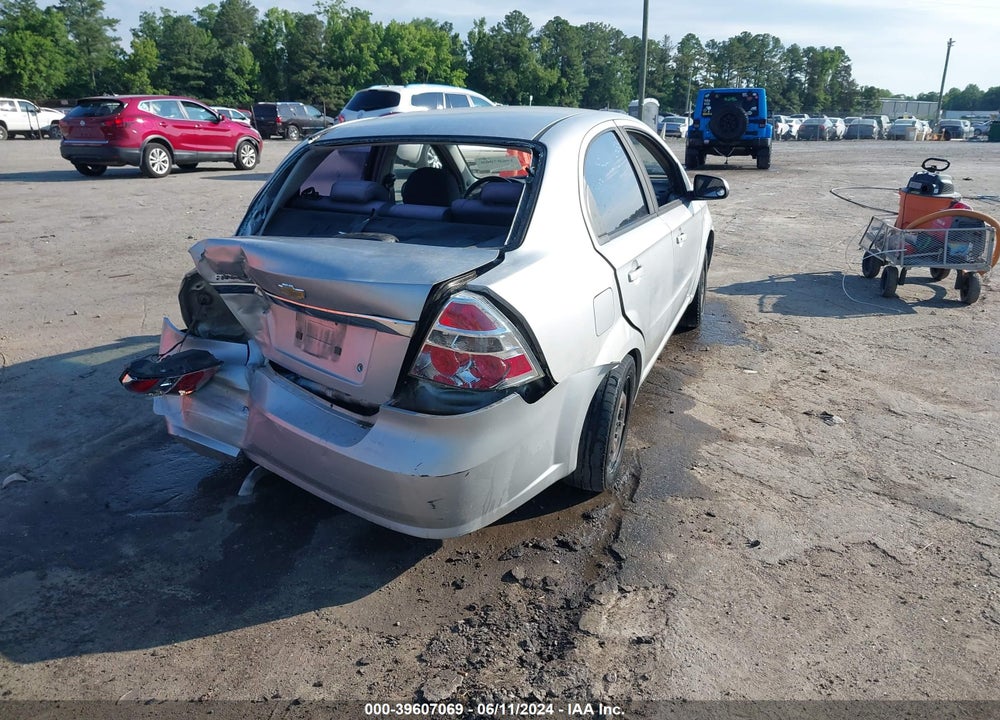 2008 CHEVROLET AVEO LS VIN: KL1TD56678B180675