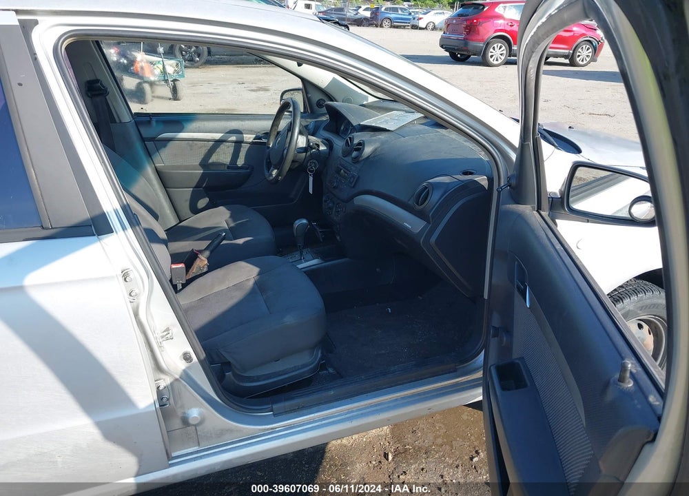 2008 CHEVROLET AVEO LS VIN: KL1TD56678B180675