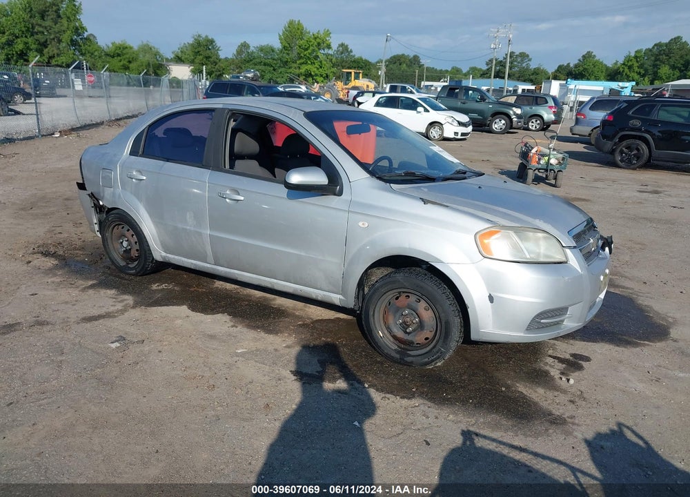2008 CHEVROLET AVEO LS VIN: KL1TD56678B180675