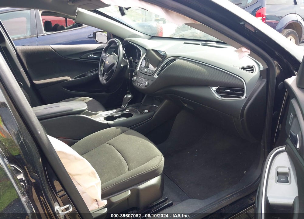 2018 CHEVROLET MALIBU LT VIN: 1G1ZD5ST5JF294504