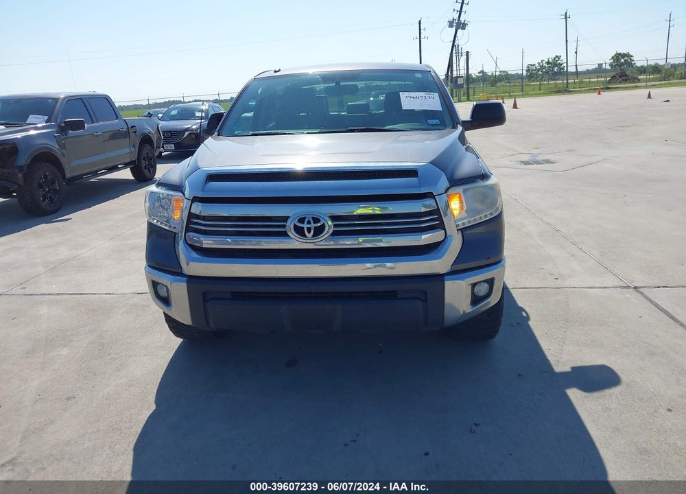 2016 TOYOTA TUNDRA SR5 5.7L V8 VIN: 5TFEW5F1XGX203447