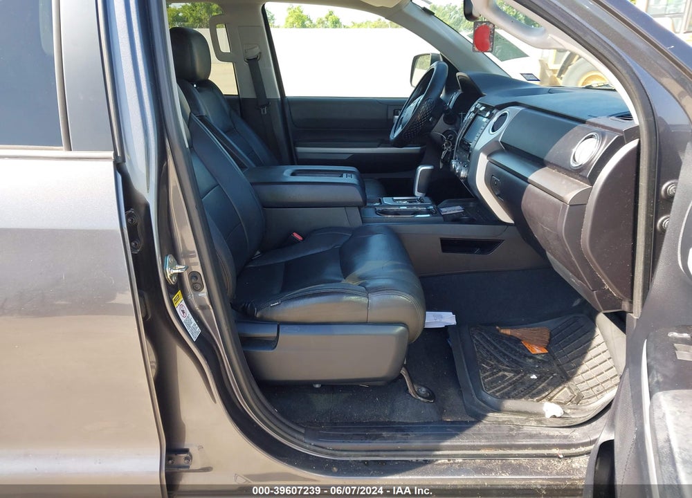 2016 TOYOTA TUNDRA SR5 5.7L V8 VIN: 5TFEW5F1XGX203447
