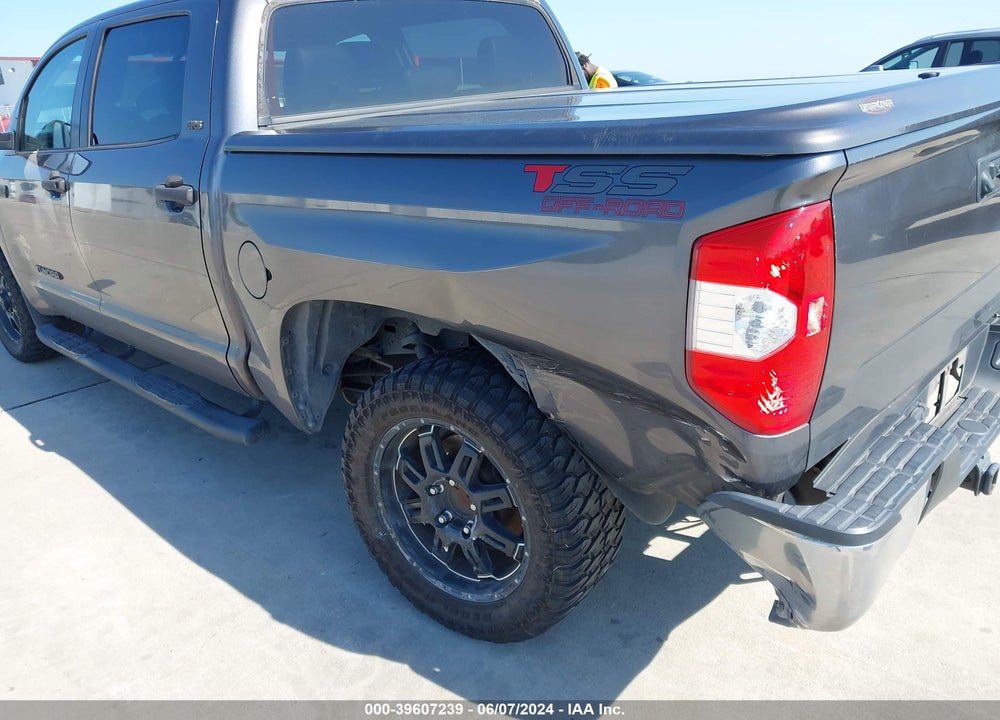 2016 TOYOTA TUNDRA SR5 5.7L V8 VIN: 5TFEW5F1XGX203447