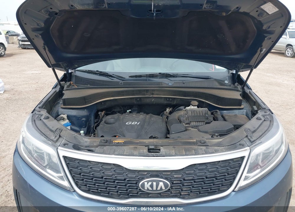 2014 KIA SORENTO LX VIN: 5XYKT3A67EG480298