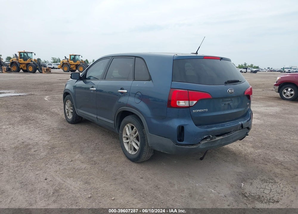 2014 KIA SORENTO LX VIN: 5XYKT3A67EG480298