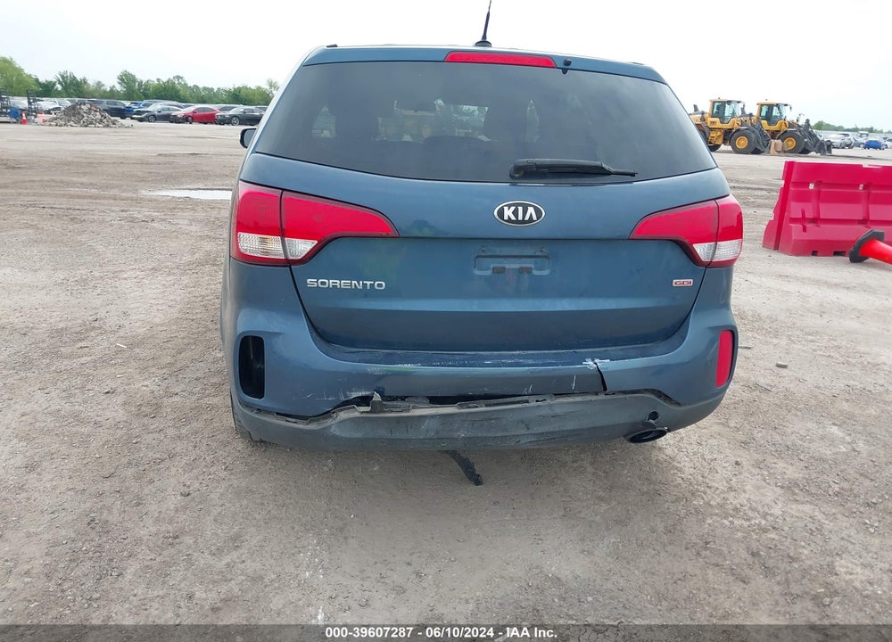 2014 KIA SORENTO LX VIN: 5XYKT3A67EG480298