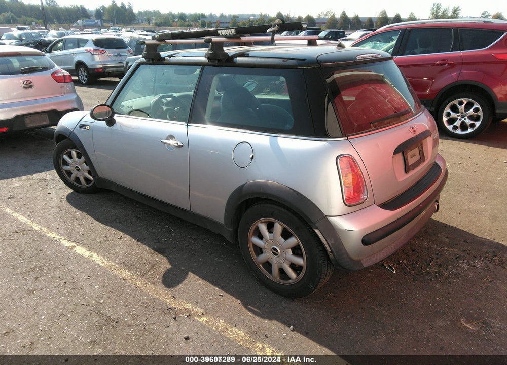2003 MINI COOPER HARDTOP BASE (M5) VIN: WMWRC33463TE14708