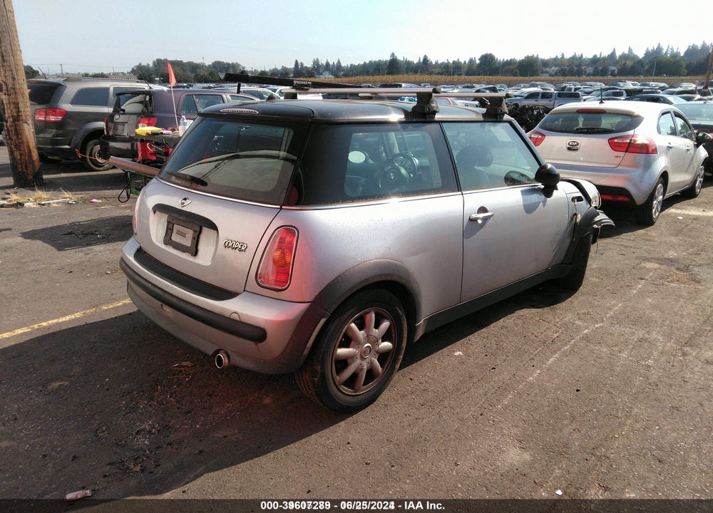 2003 MINI COOPER HARDTOP BASE (M5) VIN: WMWRC33463TE14708