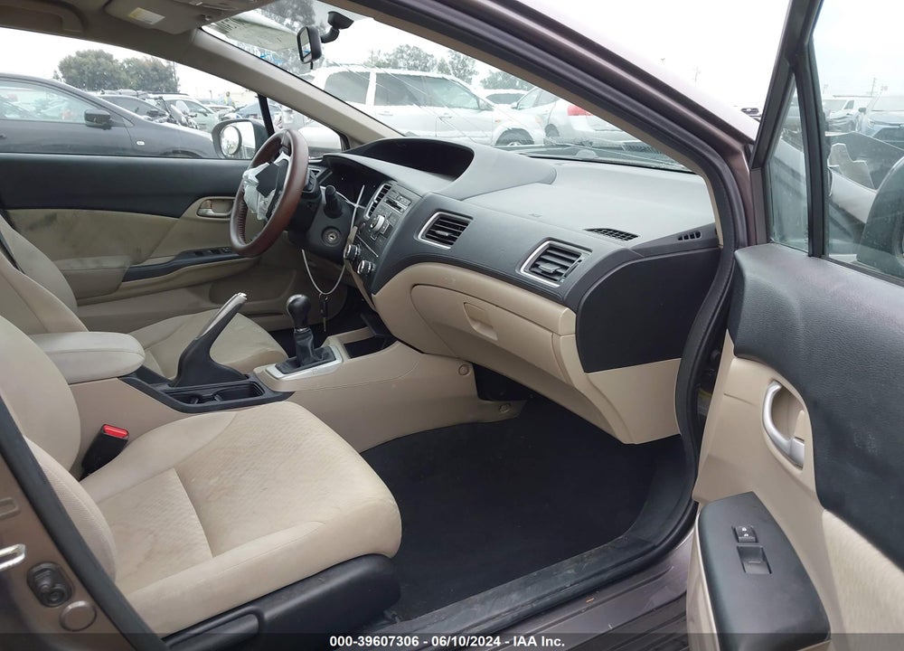 2014 HONDA CIVIC LX VIN: 19XFB2E50EE019277